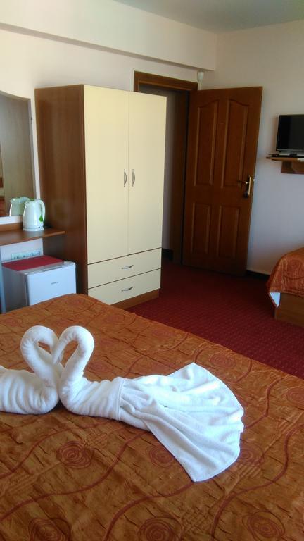 Guest House Aristokrat オブゾー エクステリア 写真