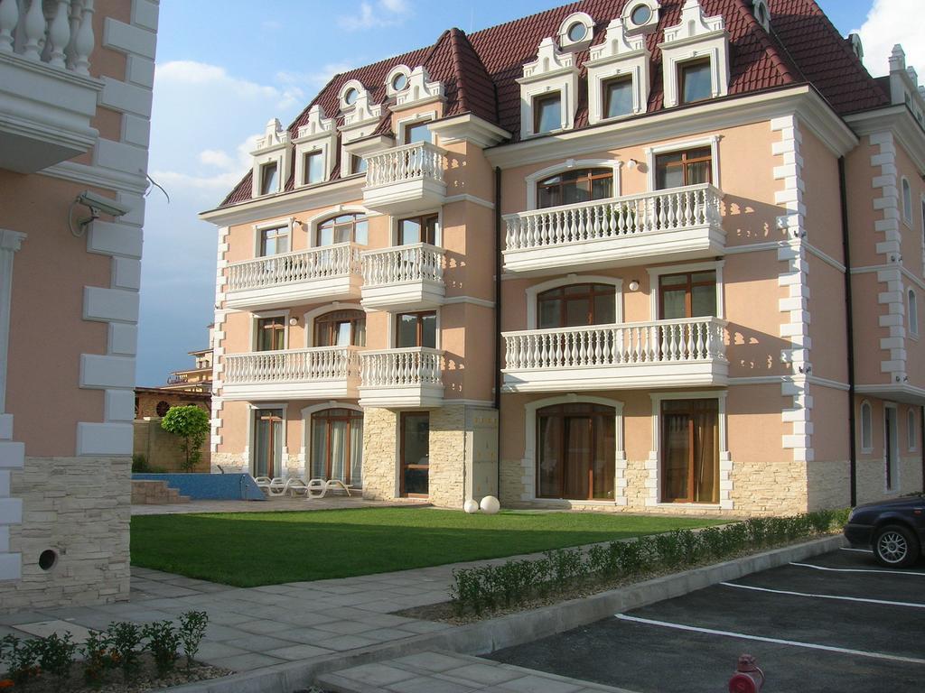 Guest House Aristokrat オブゾー エクステリア 写真